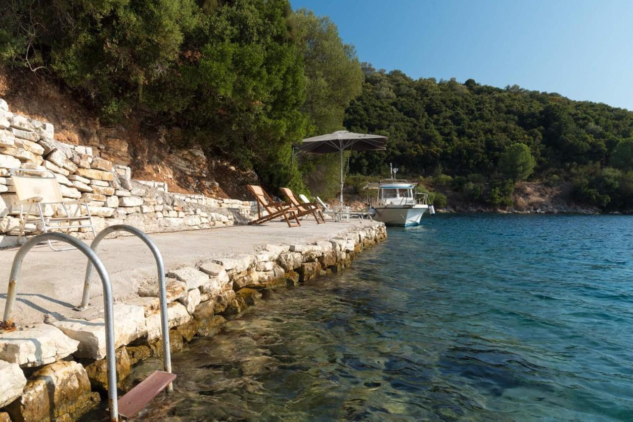 Meganisi Blue Apartment Spartokhórion المظهر الخارجي الصورة