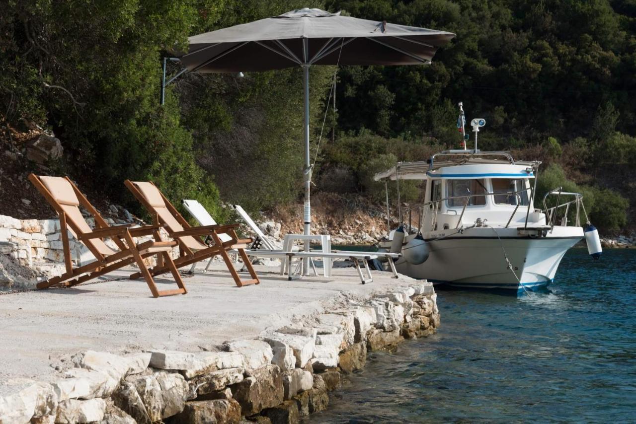 Meganisi Blue Apartment Spartokhórion المظهر الخارجي الصورة