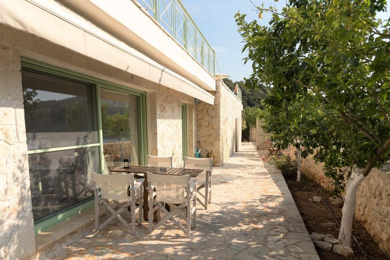 Meganisi Blue Apartment Spartokhórion المظهر الخارجي الصورة